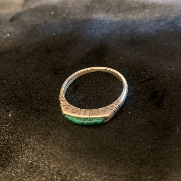 Carolyn Pollack Jewelry - Carolyn Pollack Sterling Silver Ring with Green Inlay